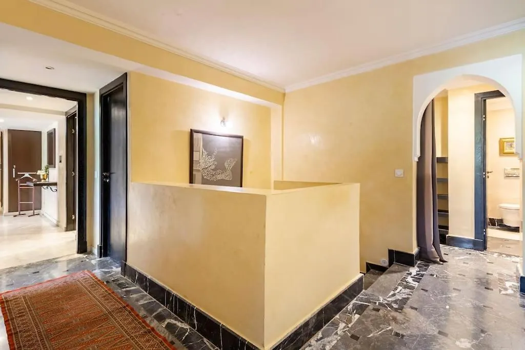 Lägenhet Somptueux Duplex Au Coeur De L'Hivernage Marrakesh Marocko